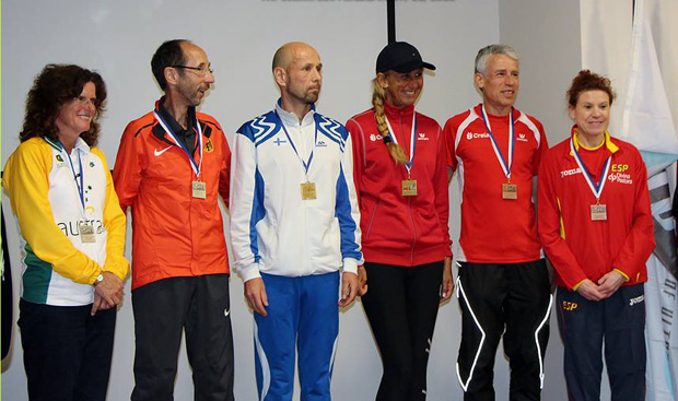Jyrki Kukko 100km MM palkintojenjaossa